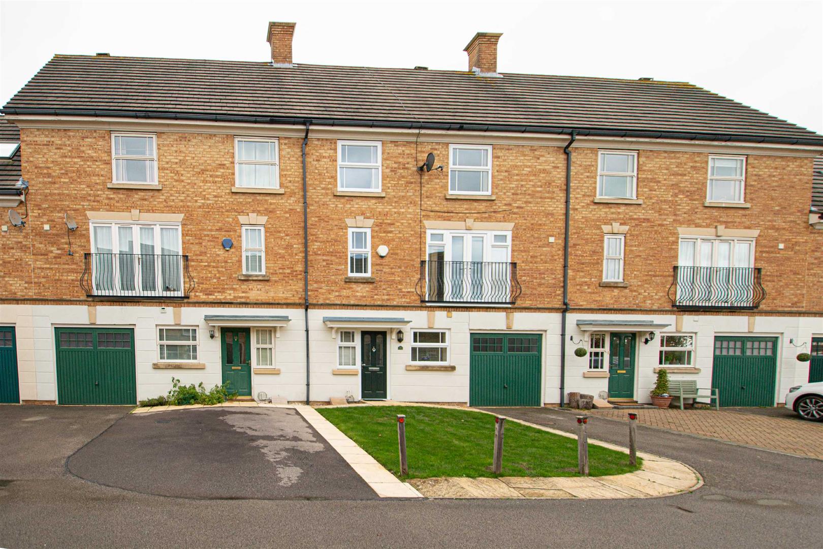 Clegg Square, Shenley Lodge, Milton Keynes